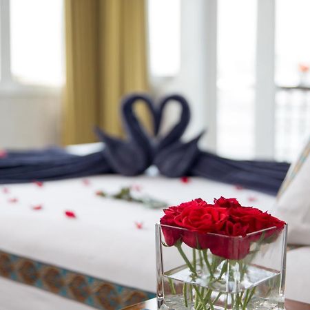 Majestic Halong Cruise Hotel Ha Long Exterior photo