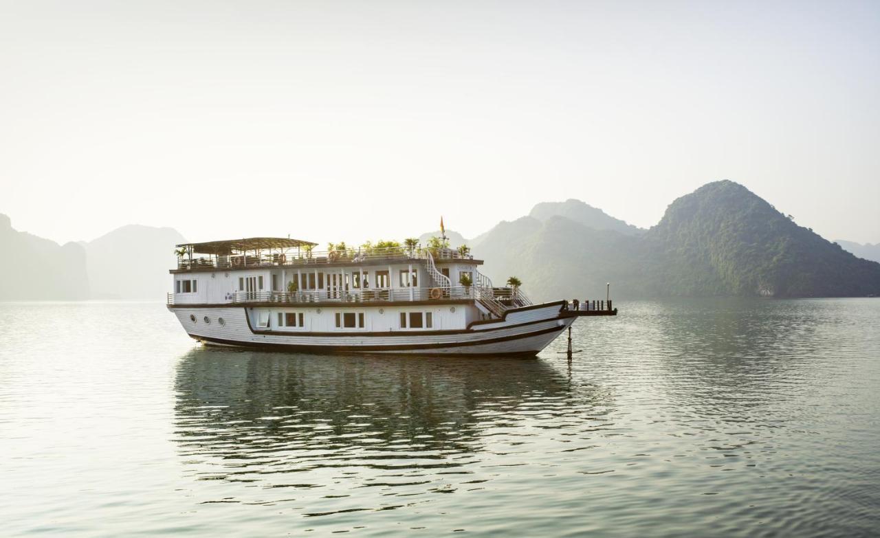 Majestic Halong Cruise Hotel Ha Long Exterior photo