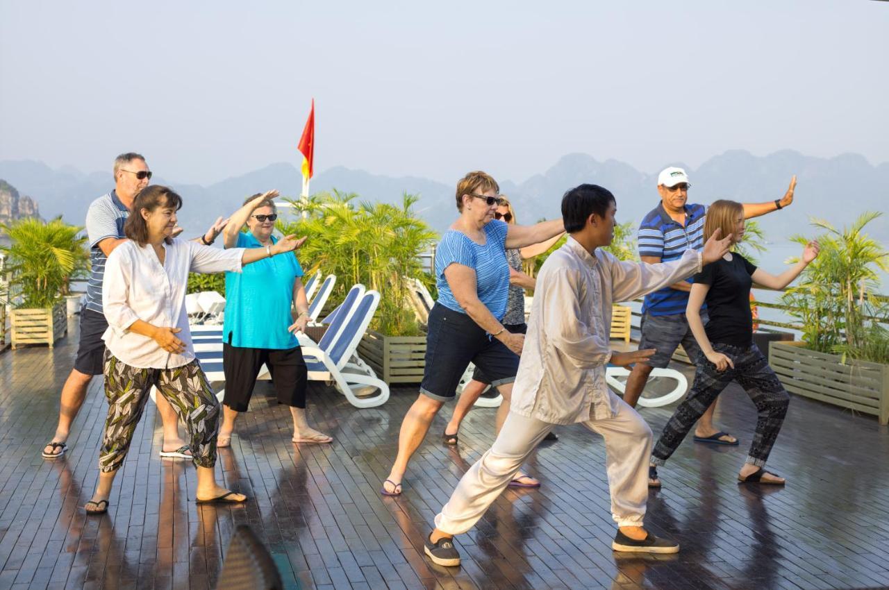 Majestic Halong Cruise Hotel Ha Long Exterior photo
