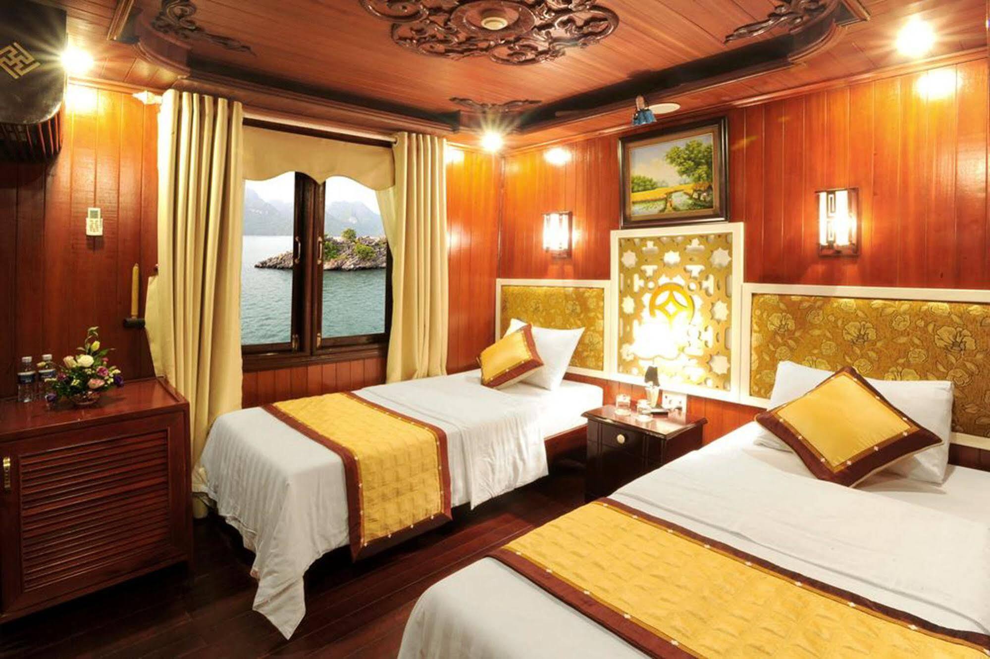 Majestic Halong Cruise Hotel Ha Long Exterior photo