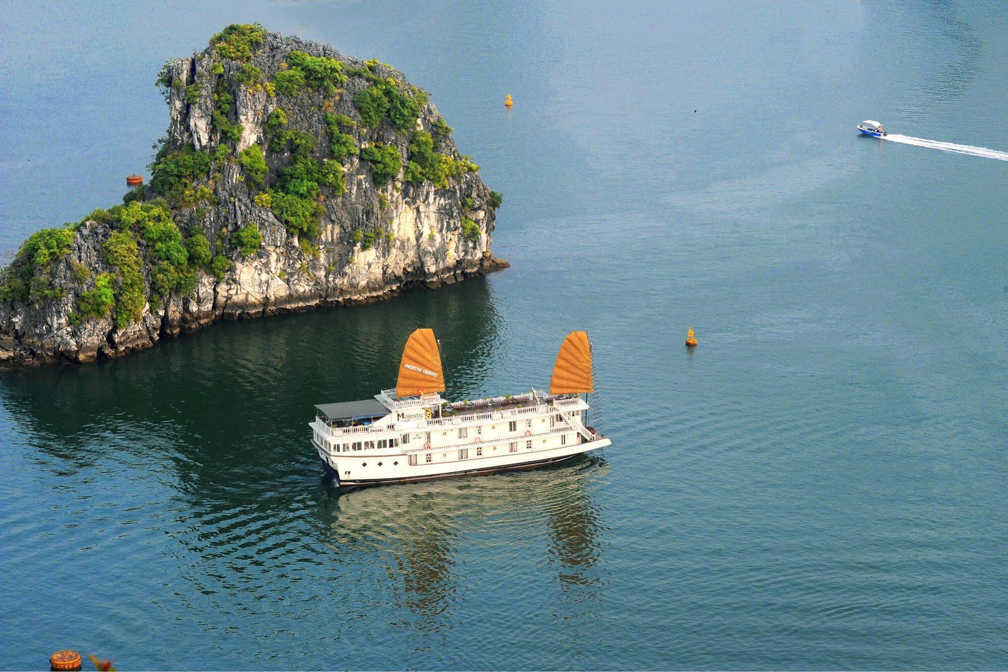 Majestic Halong Cruise Hotel Ha Long Exterior photo