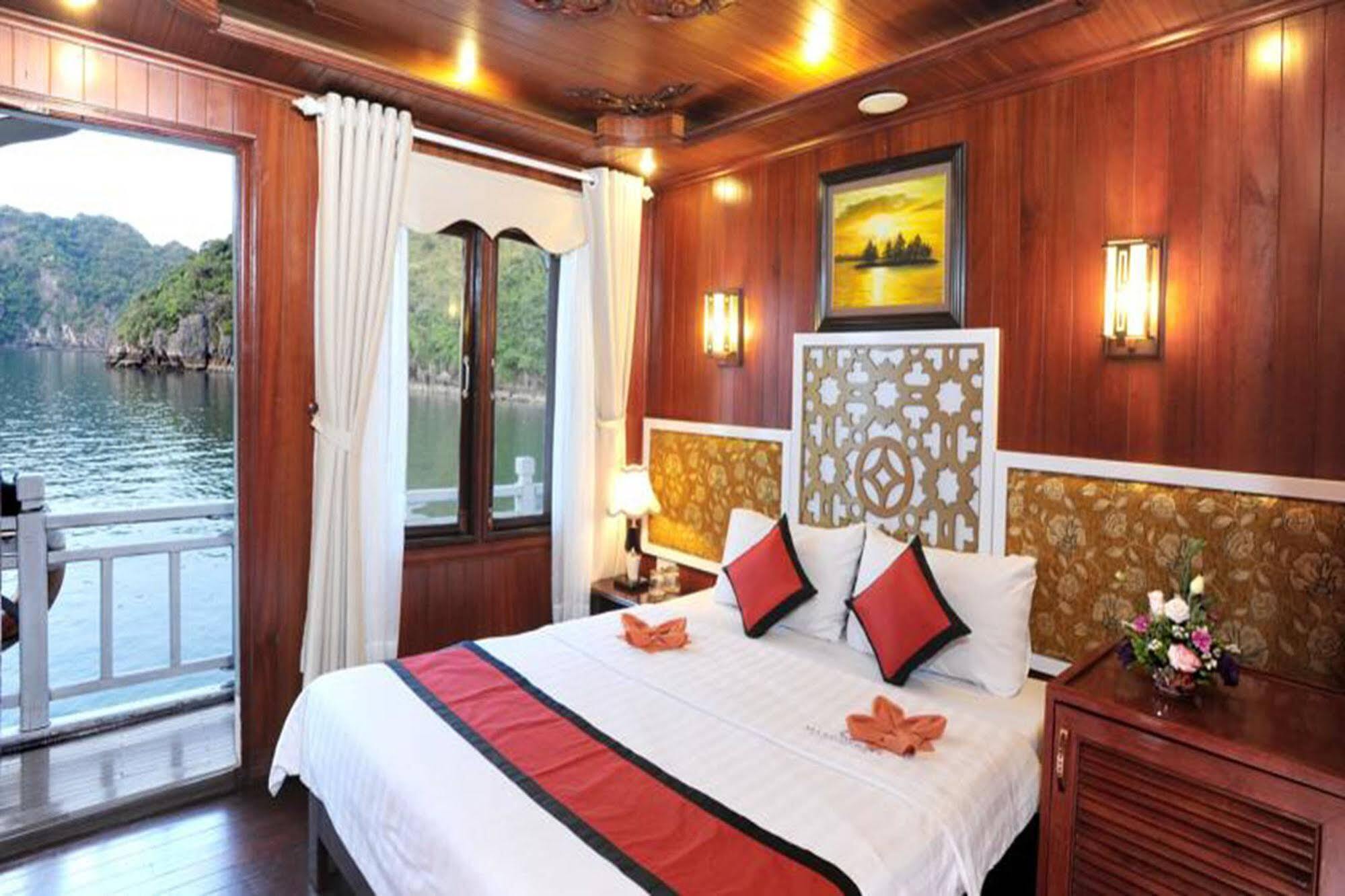 Majestic Halong Cruise Hotel Ha Long Exterior photo
