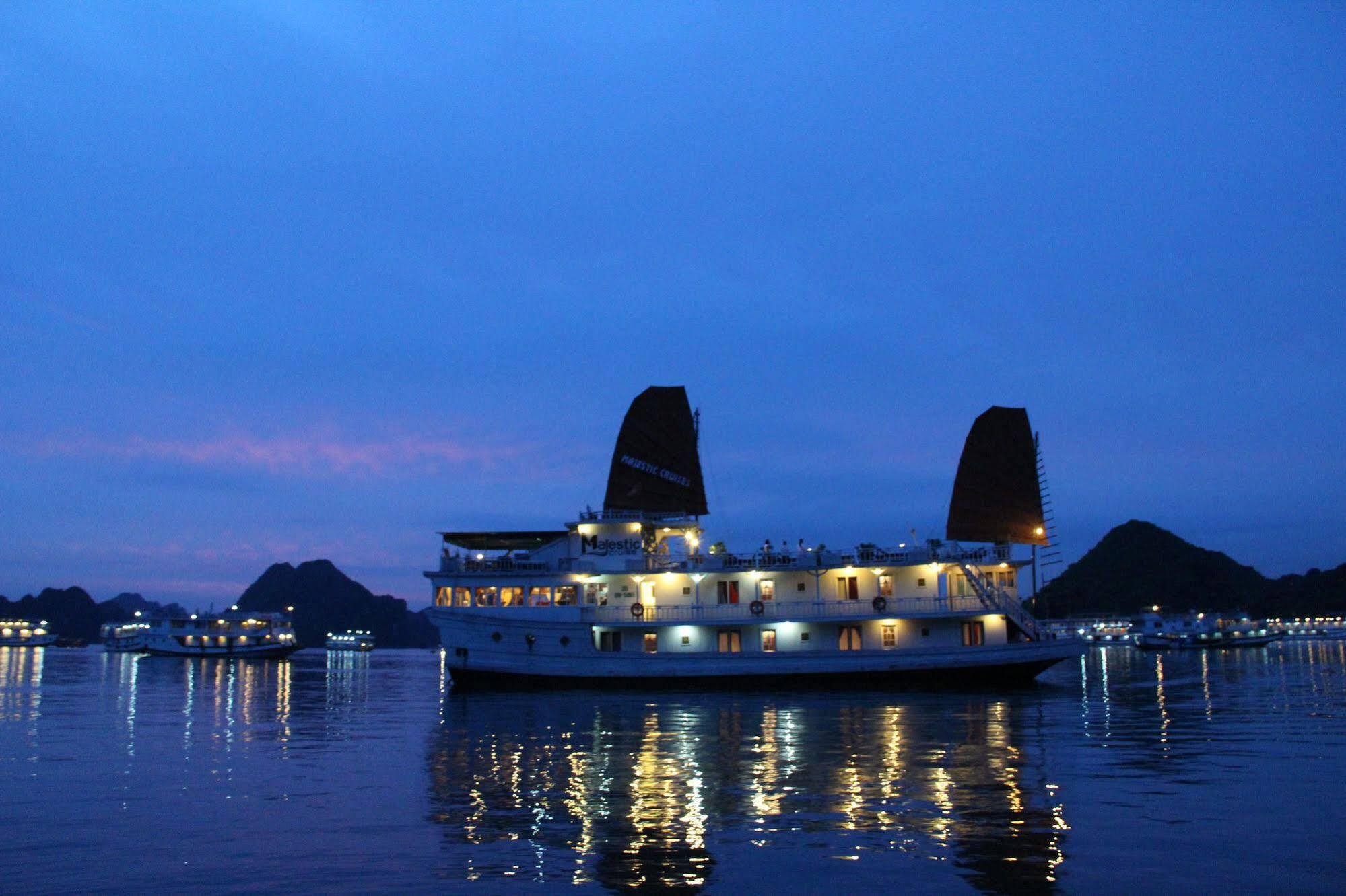 Majestic Halong Cruise Hotel Ha Long Exterior photo